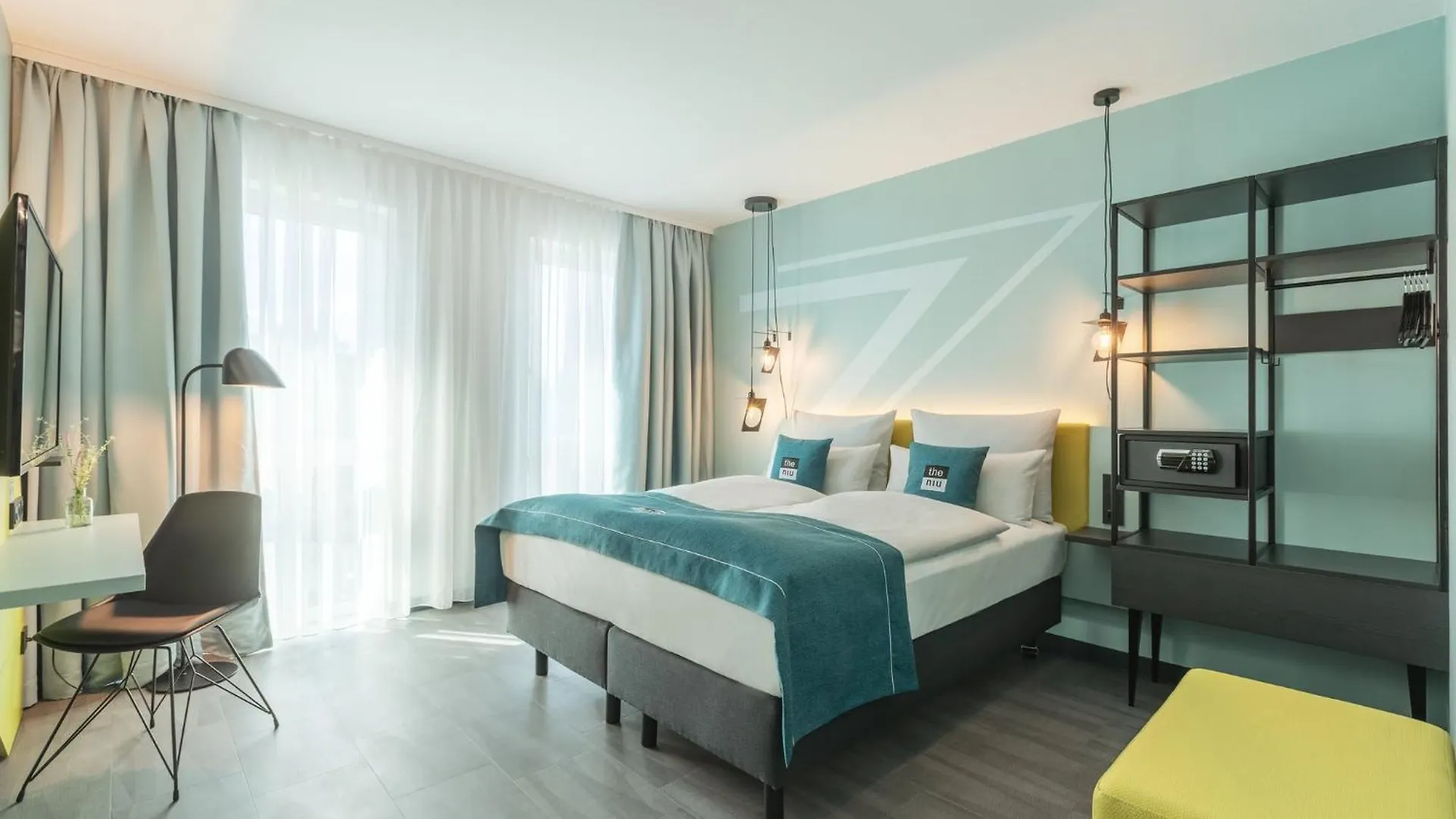 Holiday Inn - The Niu, Seven Dusseldorf Ost By Ihg Almanya