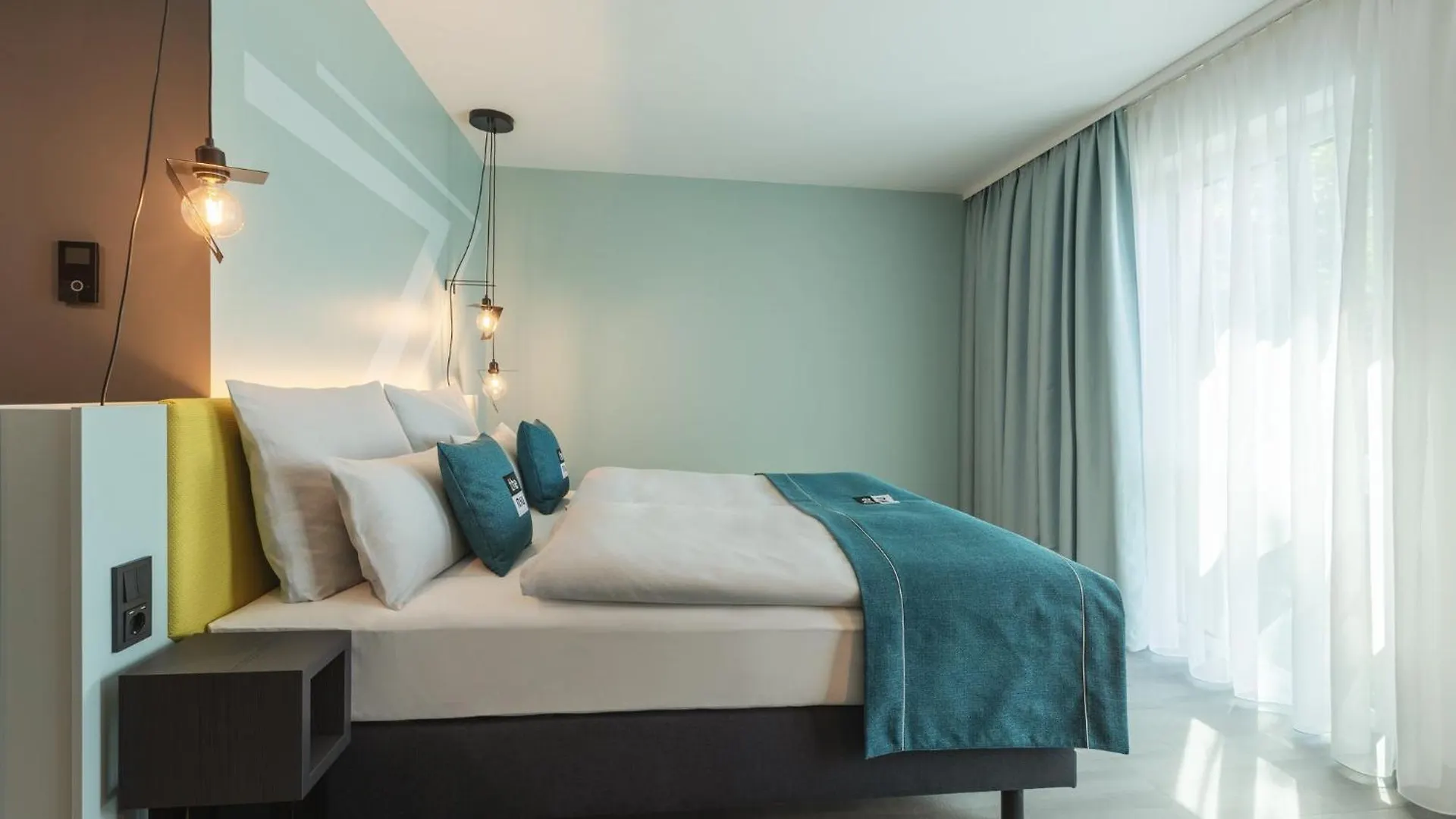 Holiday Inn - The Niu, Seven Dusseldorf Ost By Ihg 3*,
