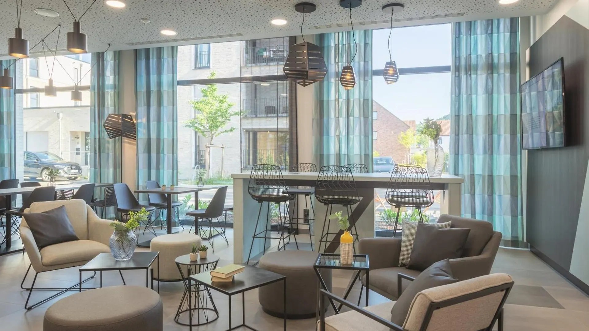 Holiday Inn - The Niu, Seven Dusseldorf Ost By Ihg contacts